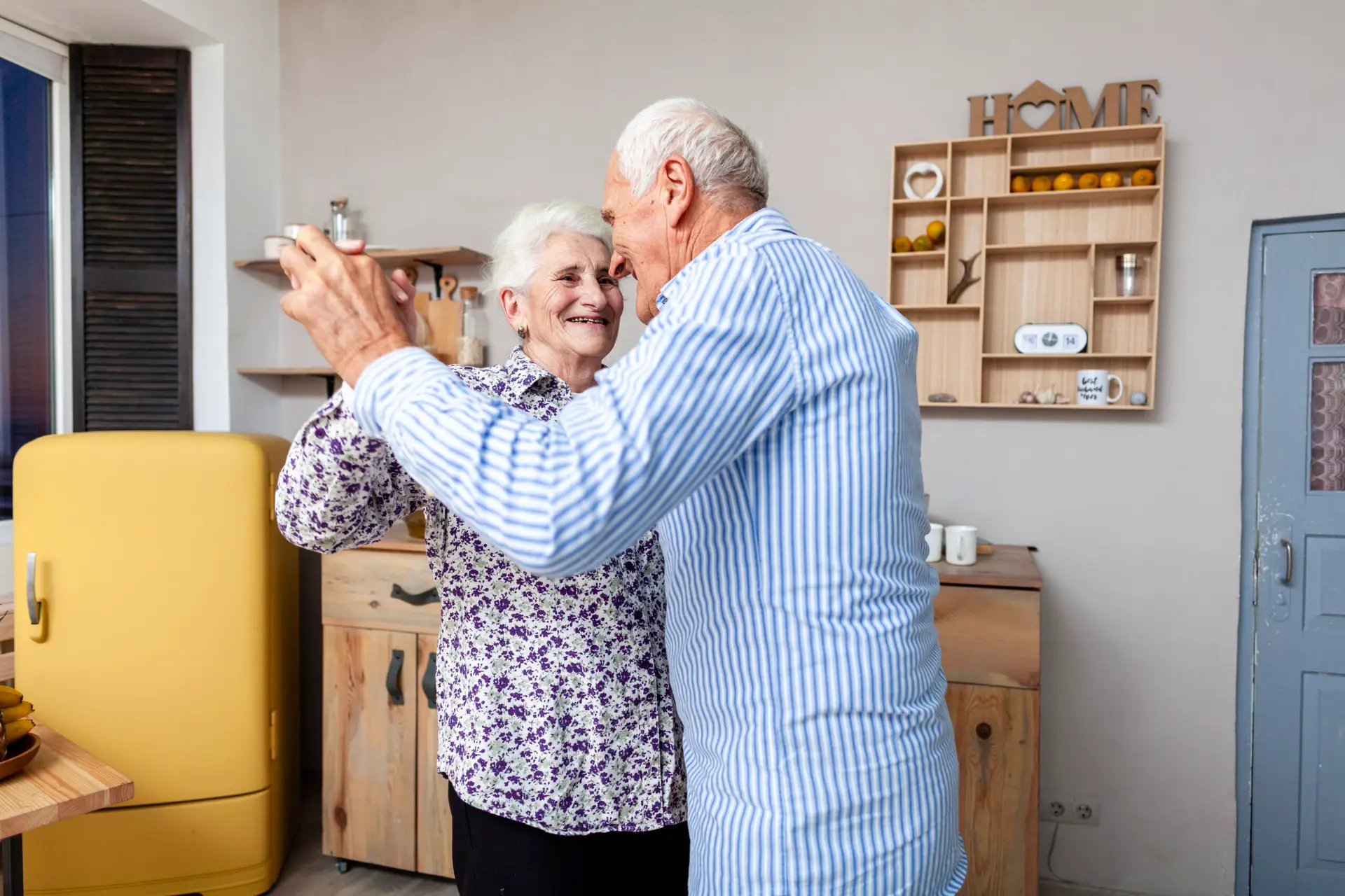 Pflegedienst City GmbH | portrait senior couple dancing together scaled